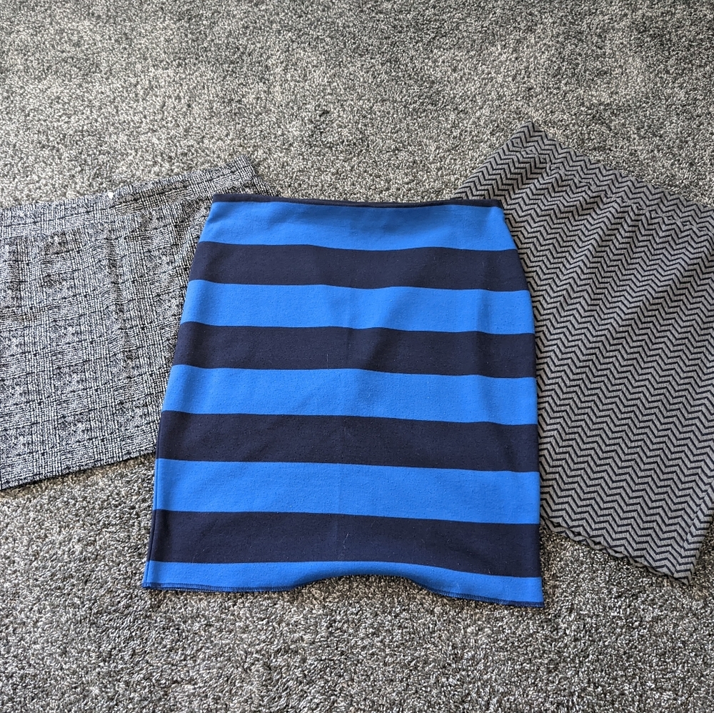 Lot of 3 women's large short skirts